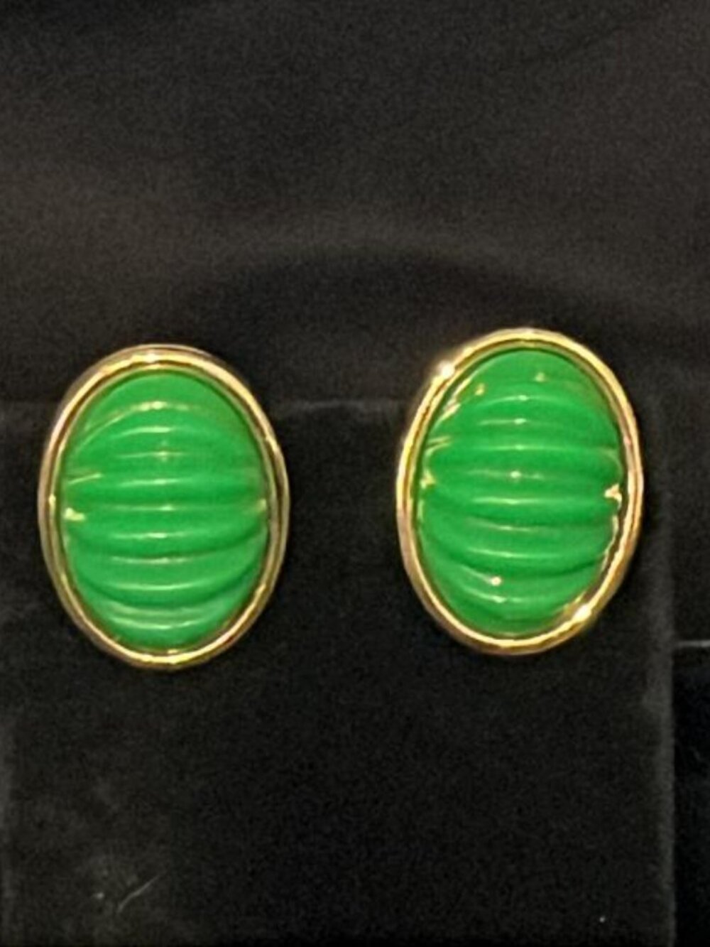 Monet Vintage Green Ribbed Lucite Oval Earrings